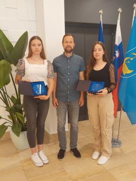 Odličnjakinji OŠ Podgora Kuteževo